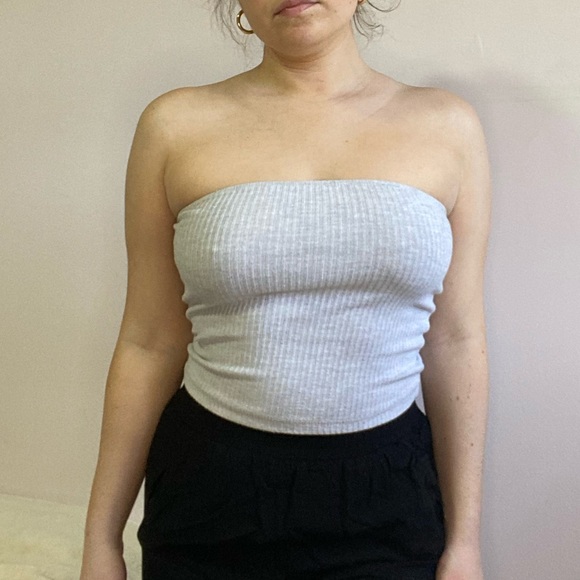 Brandy Melville Tops - Brandy Grey Ribbed Crop Top